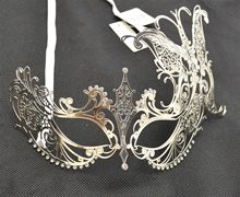 Picture of Silver Metal Venetian With Faux Diamonds Mask